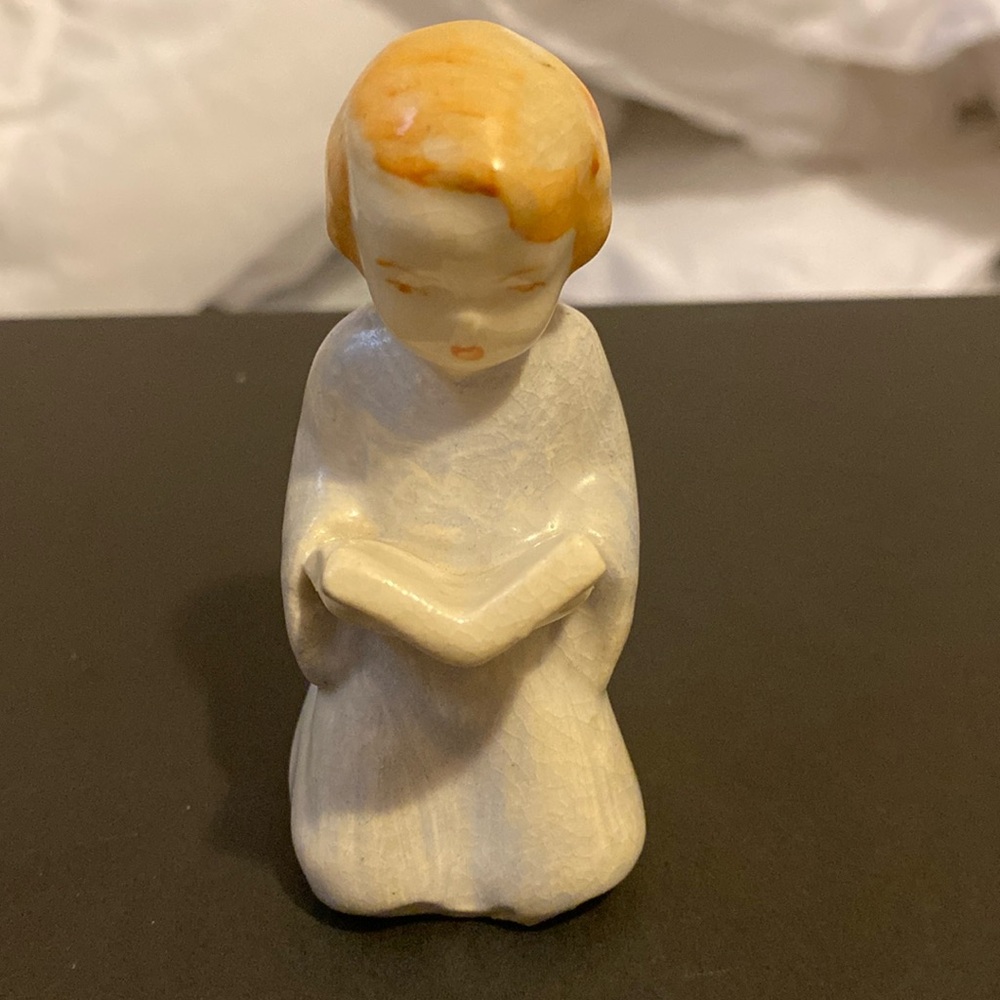 Vintage praying child